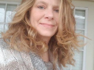 woman with blonde hair